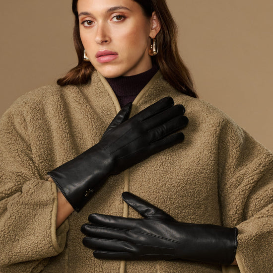 Black lambskin gloves with rabbit-fur lining, long cuffs and touchscreen tips